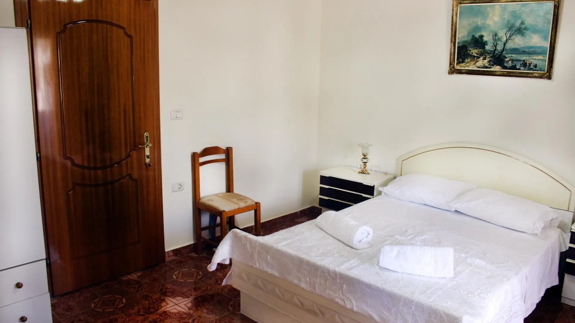 Margarita - Entire House With 4 Bedrooms And Free Parking Gjirokastër